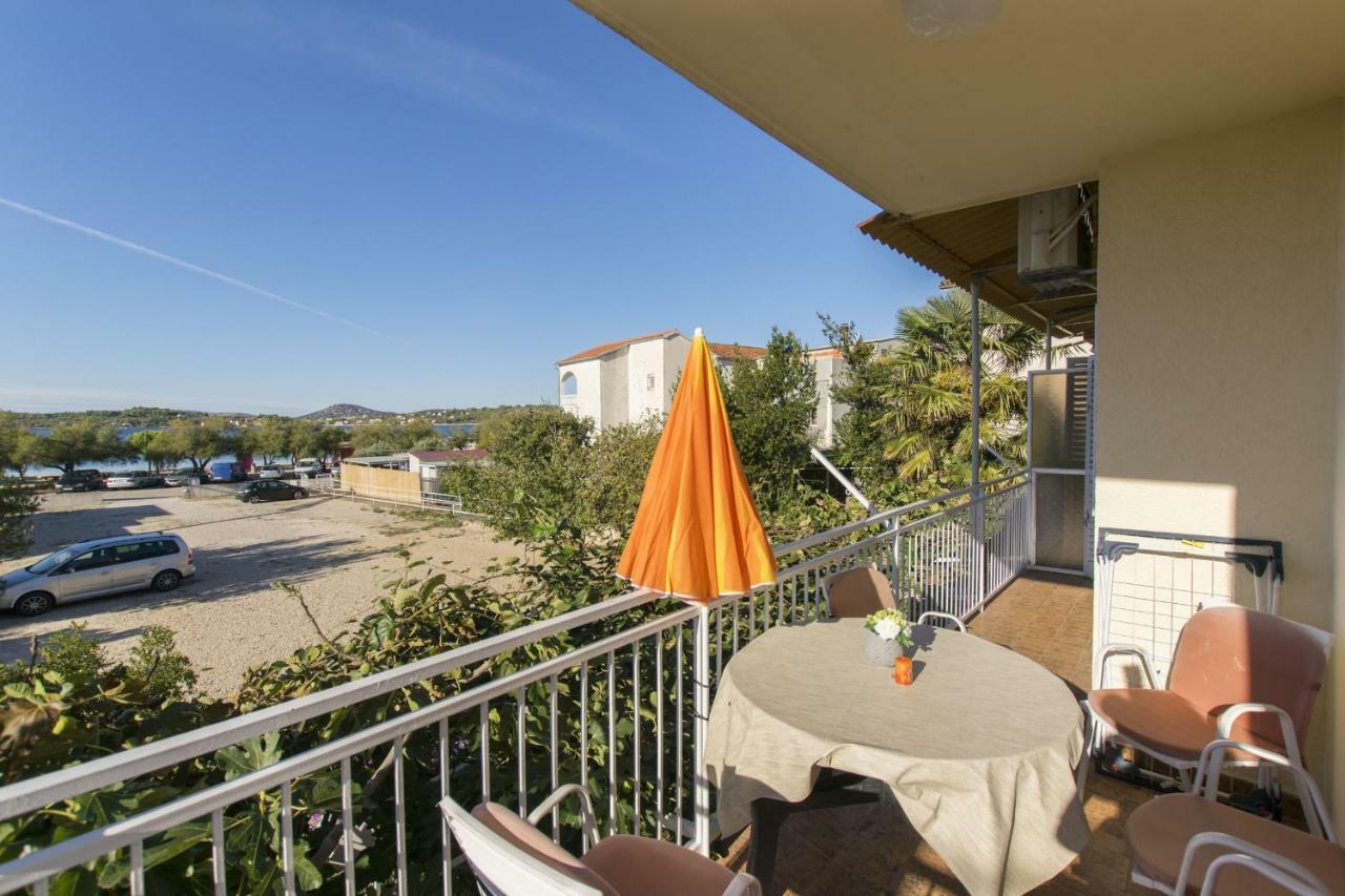 Apartment Nediljka Vodice Exteriör bild